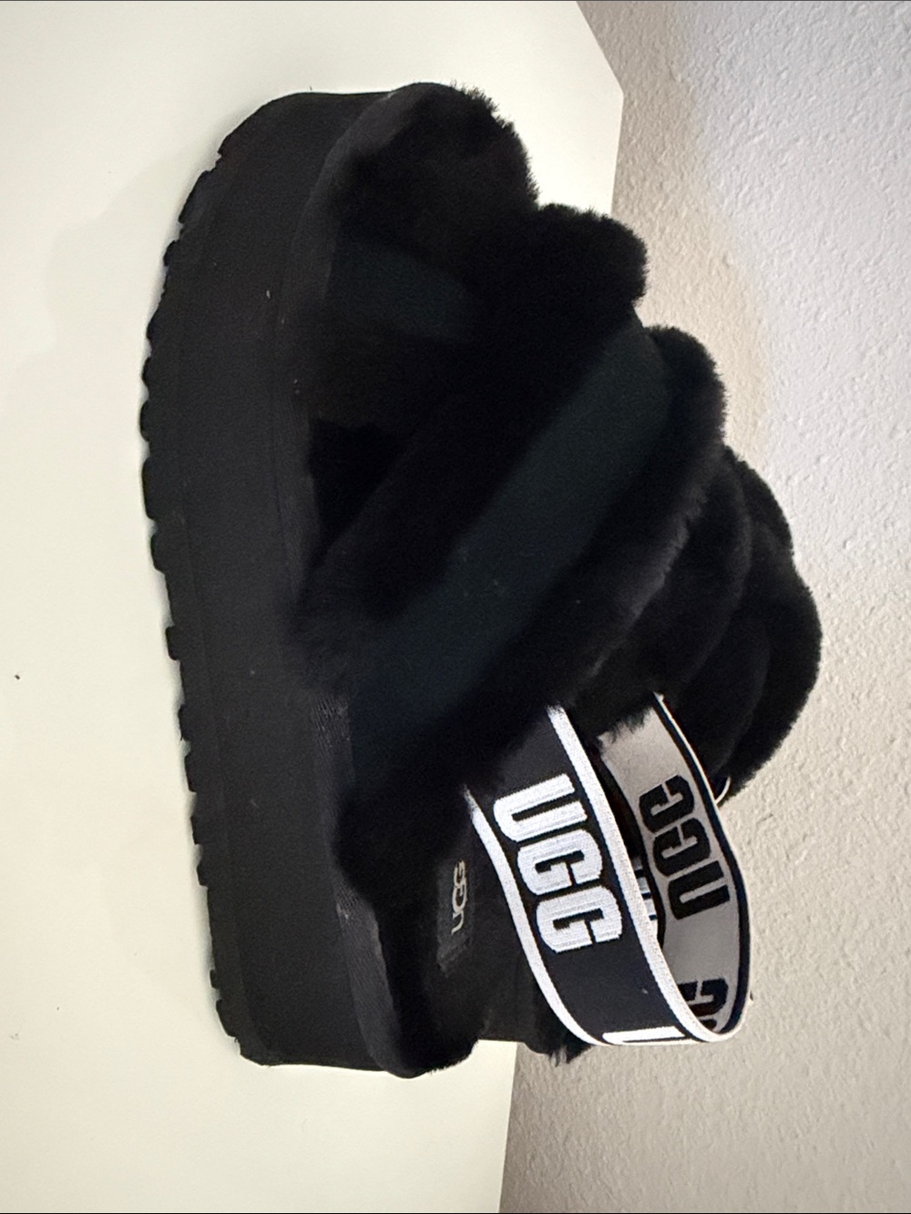 UGG Black Fluffy Slide/Slippers with Branded Elastic Heel Sz 7